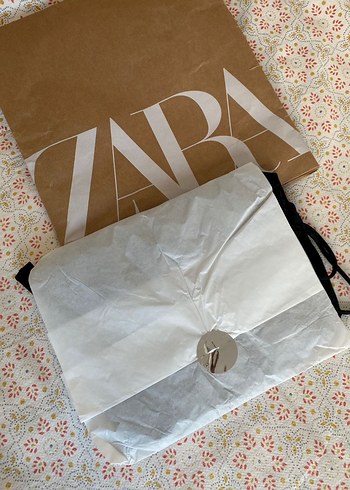 Zara Tek Omuzlu Drapeli Siyah Uzun Elbise - Görsel 10