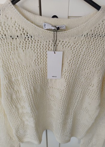 Nakışlı Beyaz Triko Kadın Kazak - Görsel 4