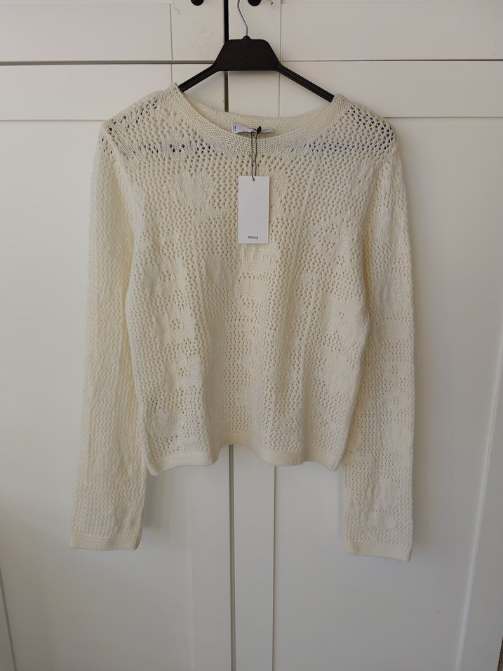 Nakışlı Beyaz Triko Kadın Kazak - Görsel 3