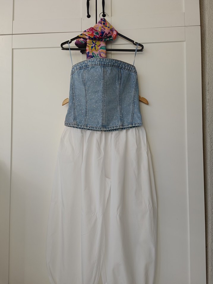 Askılı ve Kot Detaylı Uzun Beyaz Elbise - Görsel 2