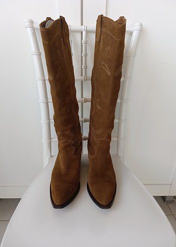 Kahverengi Süet Nakışlı Dizüstü Bot - Görsel 3