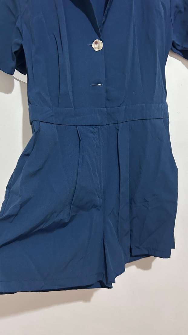 Düğmeli Kısa Kollu Midi Tulum - Görsel 2