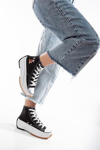 Converse mickey mouse