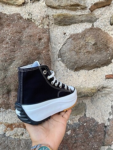 40 Beden siyah Renk Converse run star
