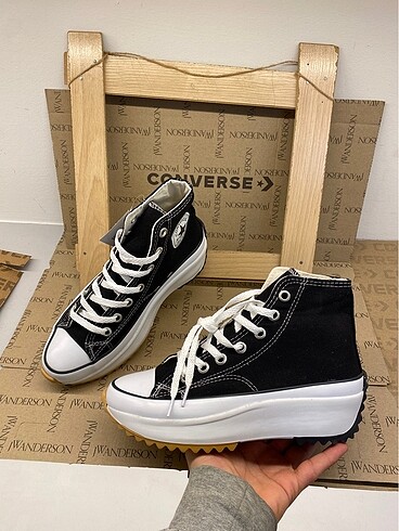 38 Beden Converse run star