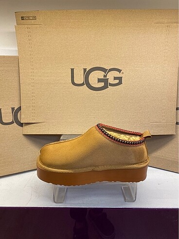 Ugg Ugg terlik