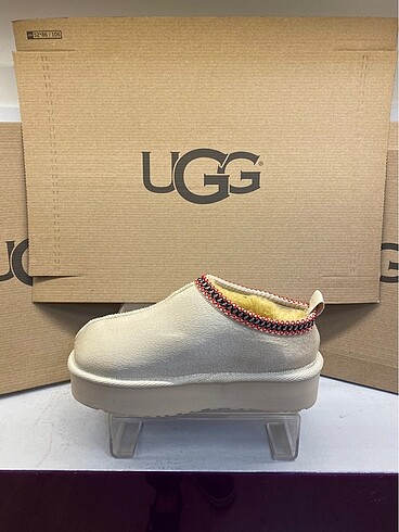 Ugg Ugg terlik