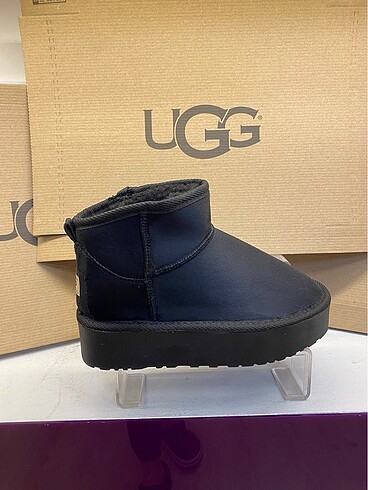 Ugg Bot