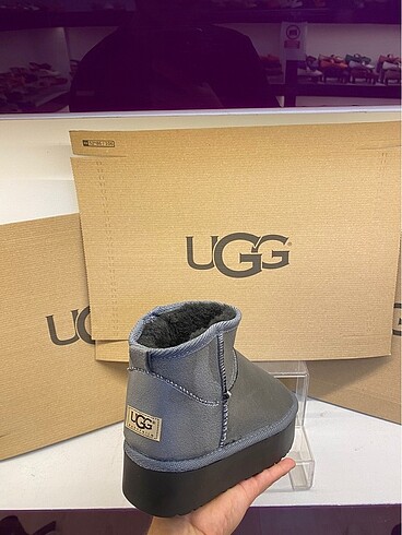 37 Beden gri Renk Ugg Bot