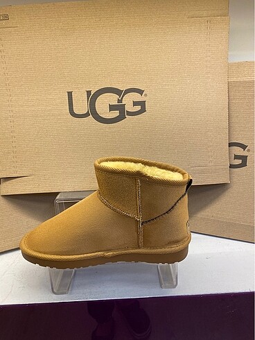 Ugg Bot