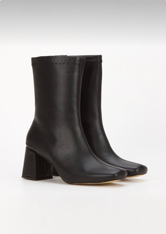 Siyah Deri Kemerli Kadın Bot - Görsel 2