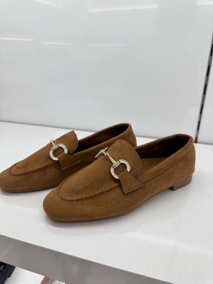 Kahverengi Süet Tokalı Kadın Klasik Ayakkabı - Görsel 2