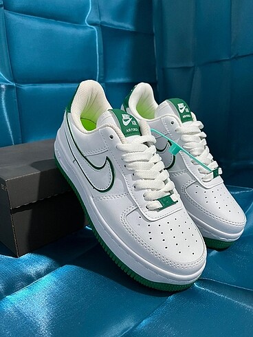 38 Beden beyaz Renk Nike air force yeşil