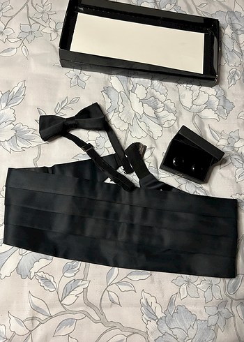 Siyah damat kuşak ve papyonu kol düğmeleri - Görsel 3