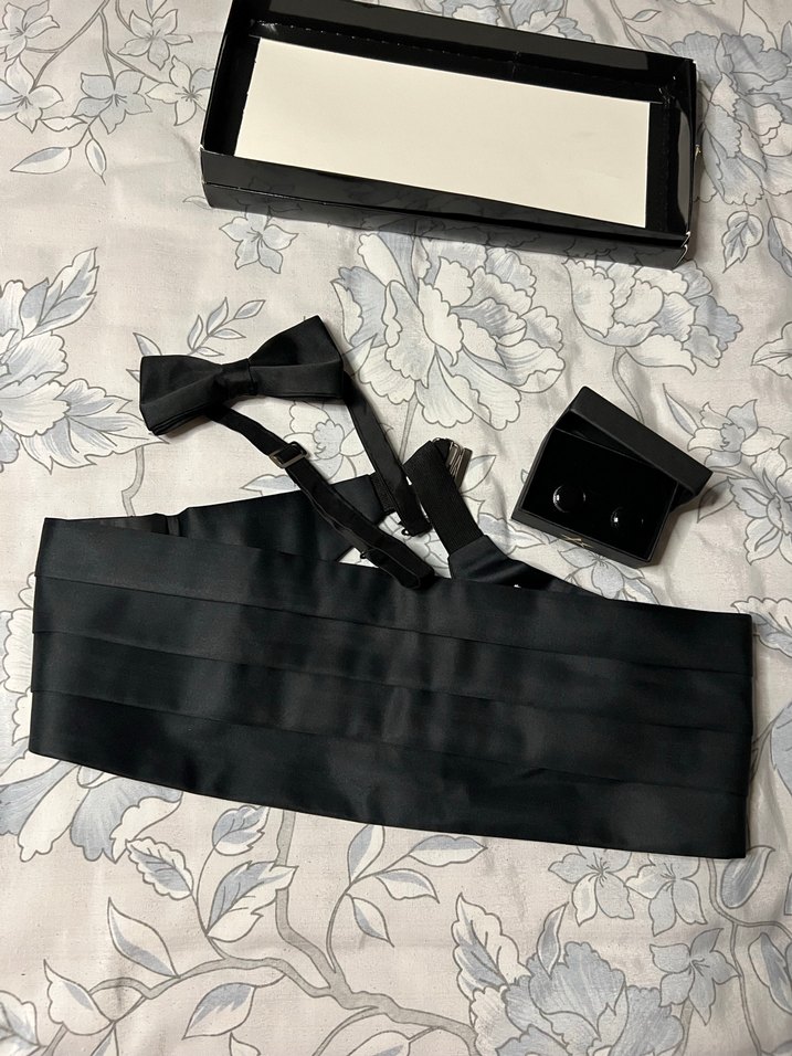 Siyah damat kuşak ve papyonu kol düğmeleri - Görsel 3