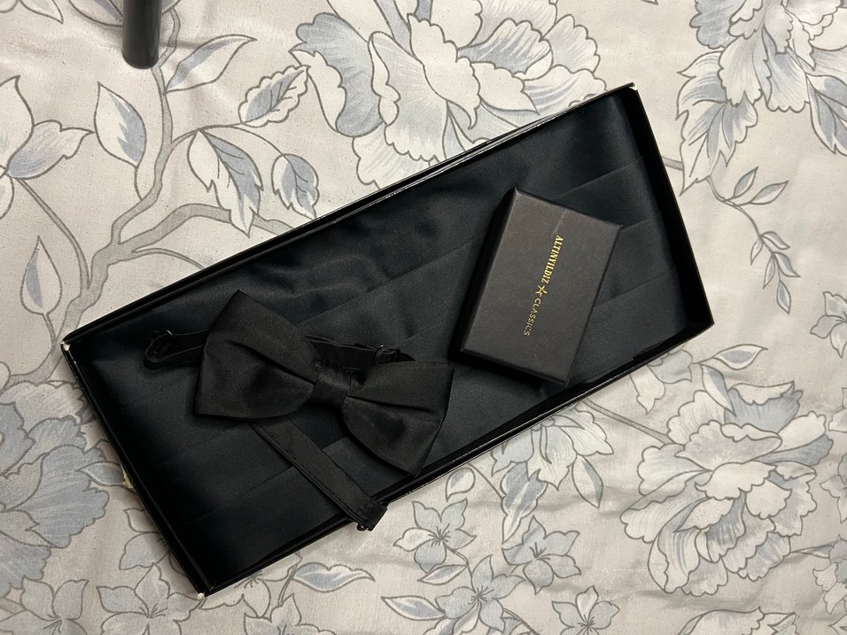 Siyah damat kuşak ve papyonu kol düğmeleri - Görsel 4