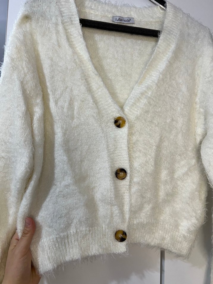 Düğmeli krem peluş Kadın Hırka - Görsel 4