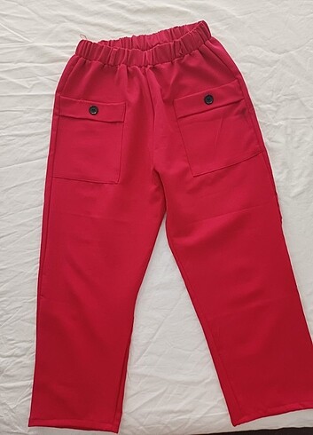 Düz kesim beli lastikli pembe pantolon 