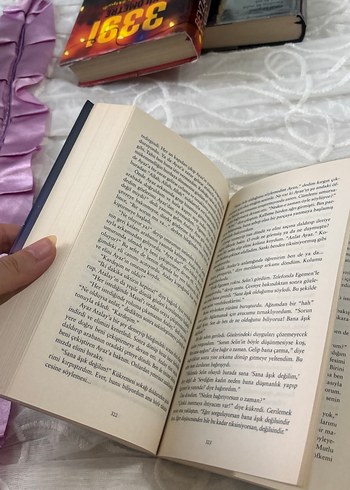 Beden Renk Benimle Yan - Beyza Özaydın