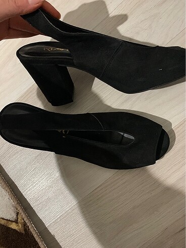 Zara Siyah topuklu sandalet