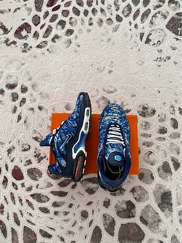 Nike tn