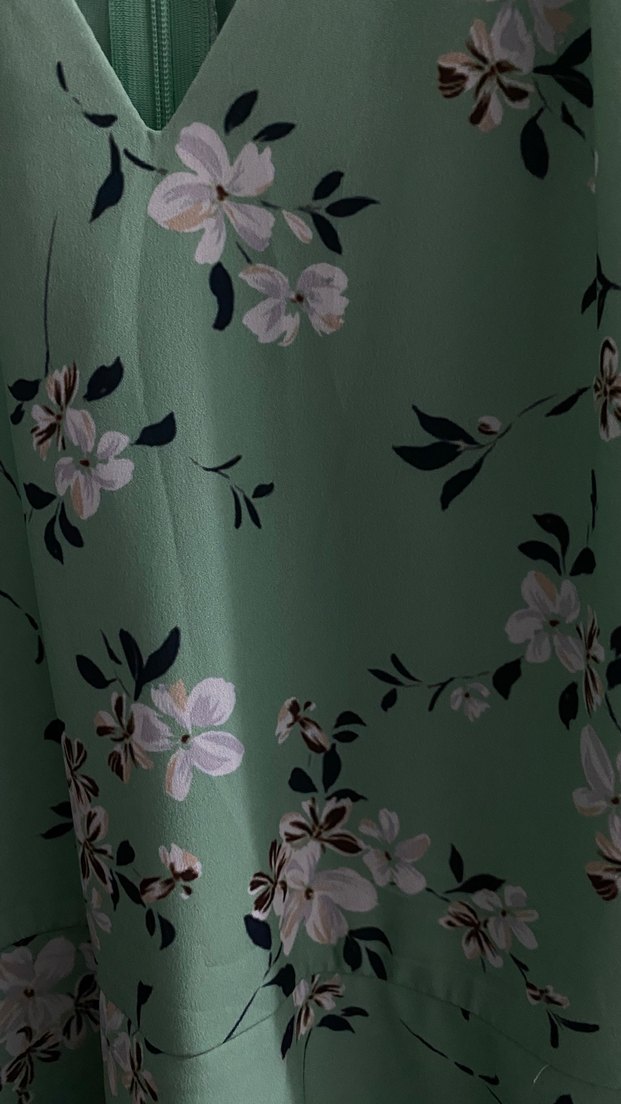 Yeşil Midi V Yaka Çiçekli Elbise - Görsel 3