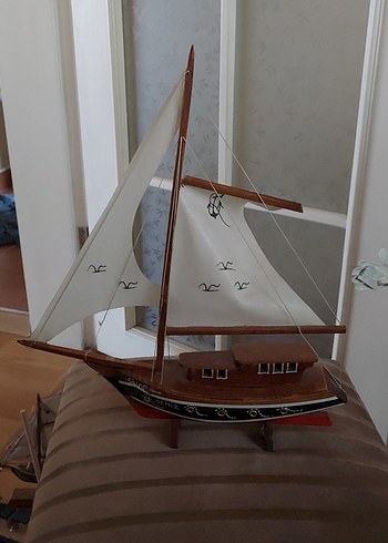 Ahşap Yelkenli Tekne Figürü