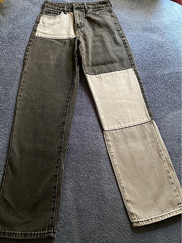 Denim&Co Yüzde yüz koton pantolon..Ön tarafta minik bir kot lekesi mevcut