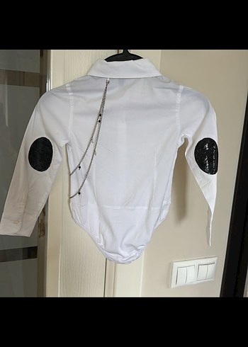 TYESS Kız Çocuk Zincir Detaylı Beyaz Gömlek Body - Görsel 5