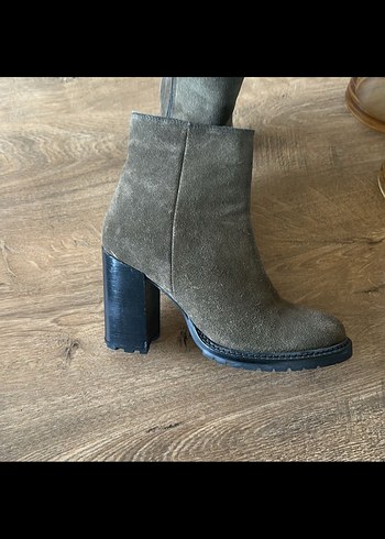 İNCİ SÜET BOT YEŞİL - Görsel 5