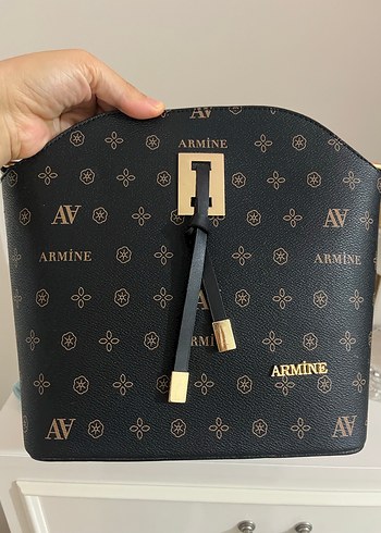 Armine marka siyah çanta