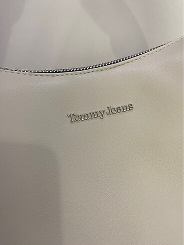  Beden Tommy jeans çanta