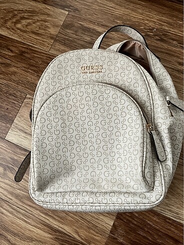 Guess sırt çantası