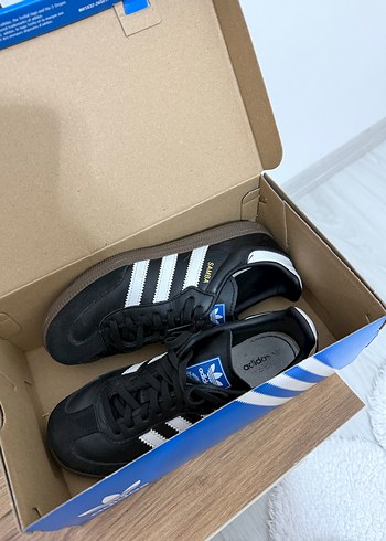 Adidas 34