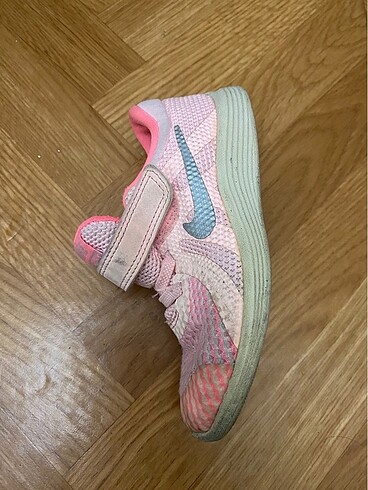 Nike kız çocuk ayakkabısı 26 numara - Görsel 3