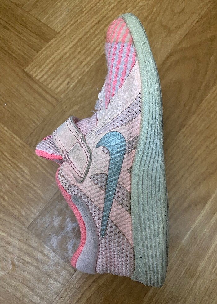 Nike kız çocuk ayakkabısı 26 numara - Görsel 2