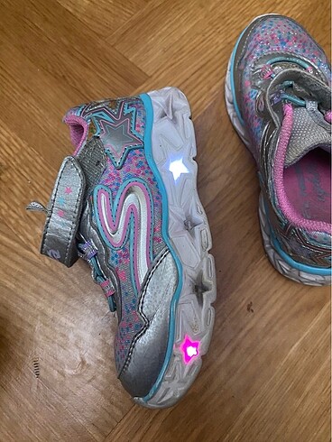 25 Beden çeşitli Renk Skechers kız çocuk ayakkabısı 25 numara
