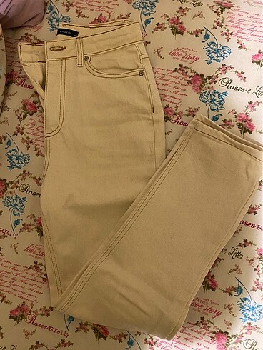 Krem mom jean