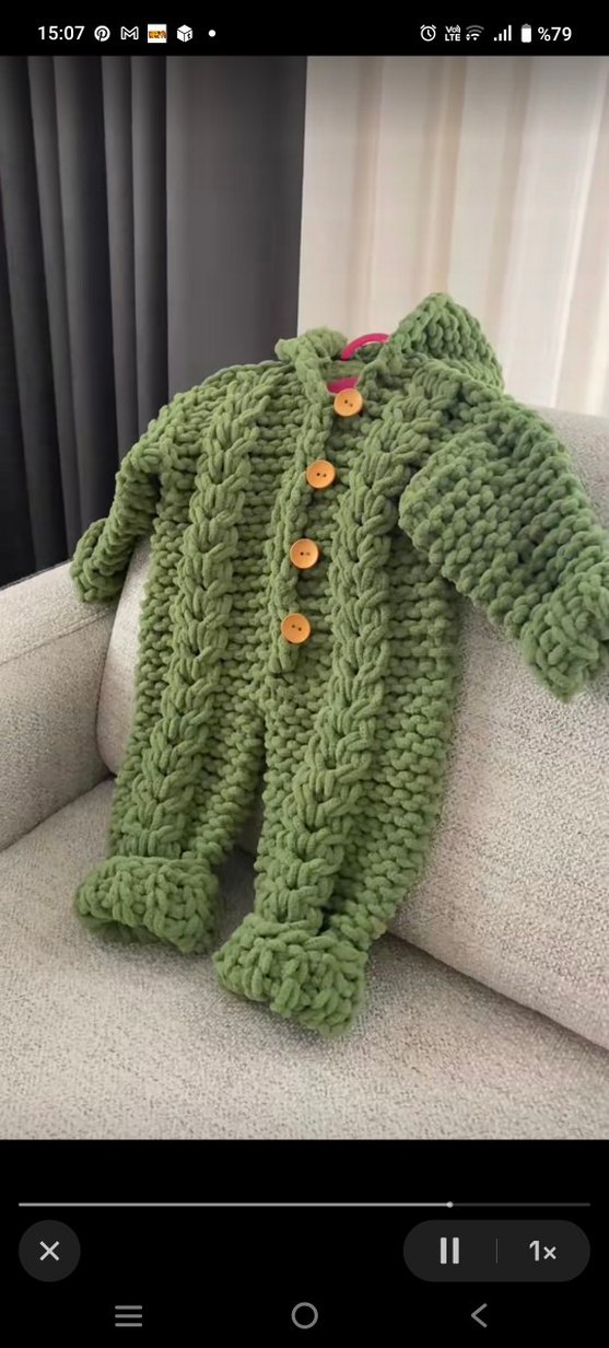 Yeşil Örgü Bebek Tulumu - Görsel 2