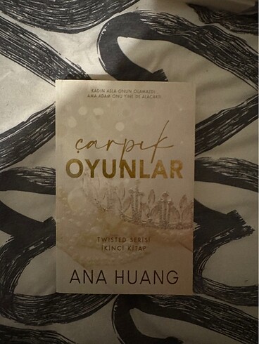 Çarpık Oyunlar Ana Huang