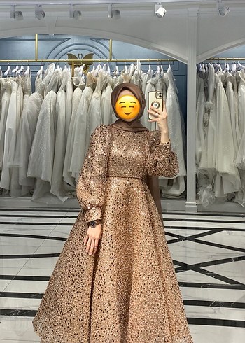 38 Beden Bej bronz İşlemeli Uzun Tasarımcı Nişan Elbisesi
