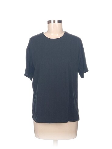 Diğer T-shirt %70 İndirimli.