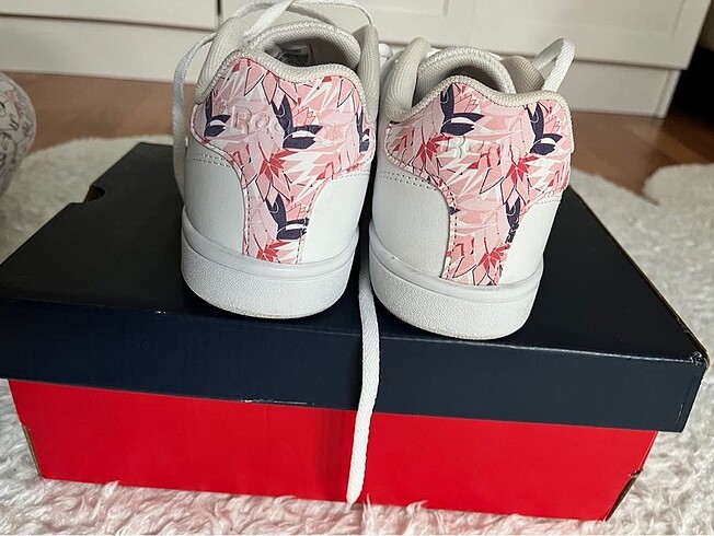40 Beden REEBOK ROYAL COMPLETE CLN CHERRY