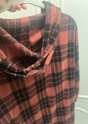 Kareli Koyu Kırmızı Kadın  kalın trençkot - Görsel 3