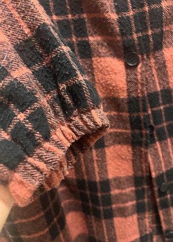 Kareli Koyu Kırmızı Kadın  kalın trençkot - Görsel 2