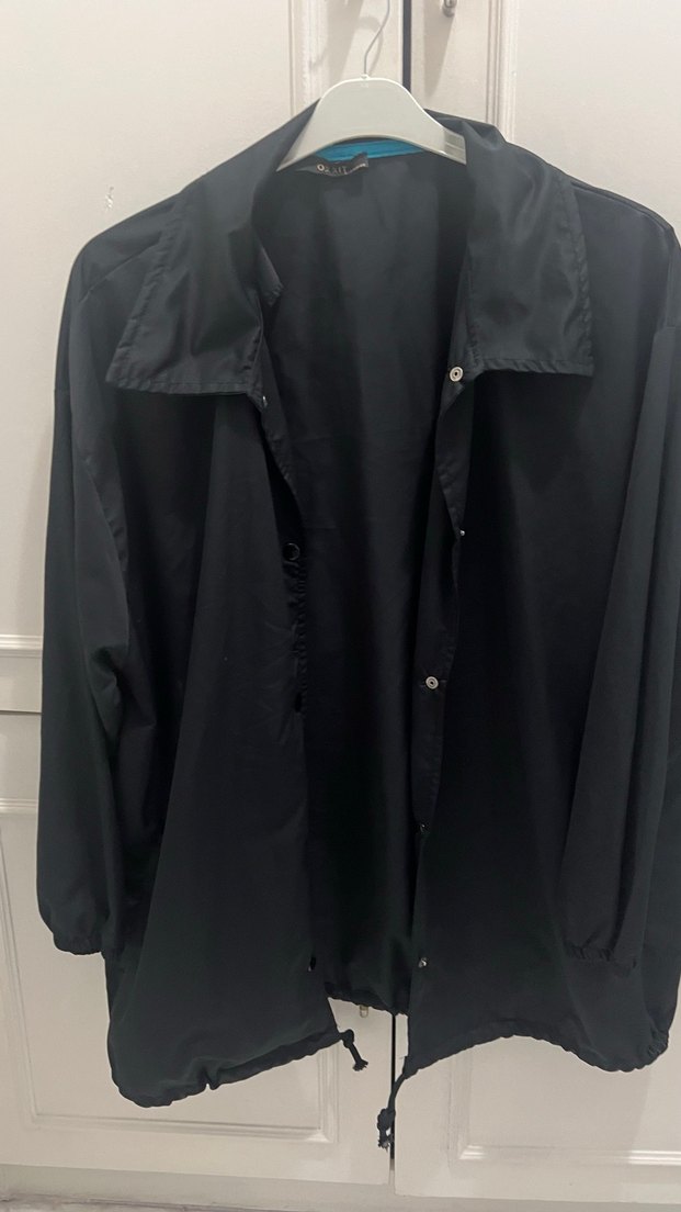 Siyah Montreál Baskılı Erkek Yağmurluk - Görsel 2