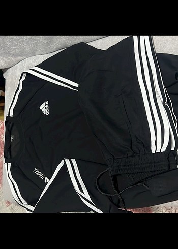 adidas universal
