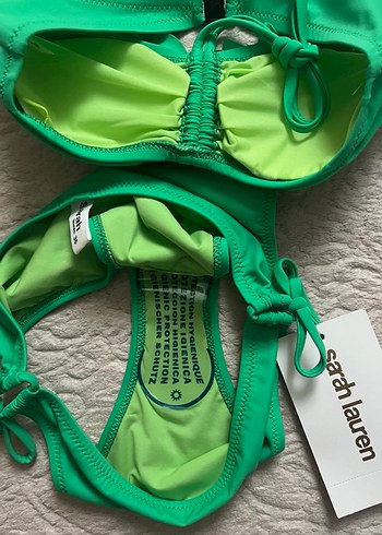 Fırfırlı Yeşil Mini Bikini Takımı - Görsel 2