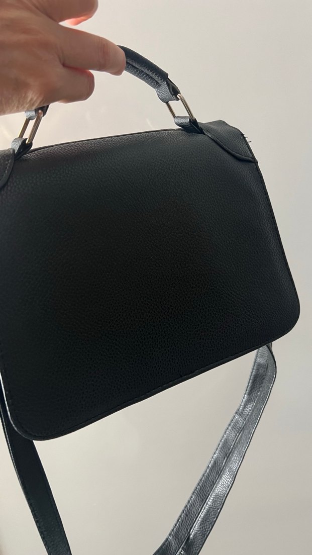 Zincir Detaylı Siyah deri  Çiçekli Kadın Çantası - Görsel 3