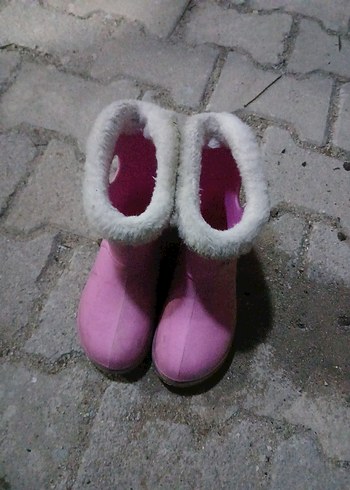 34 Beden Pembe Peluş Kız Botları Velcro Kapatmalı